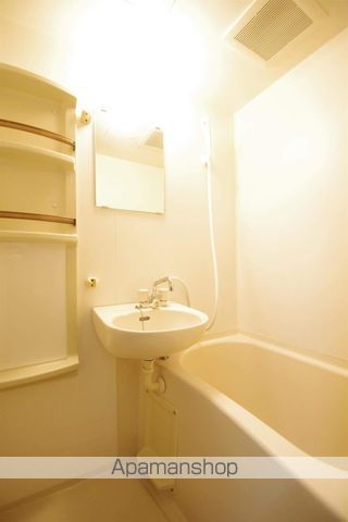 アンプルール新屋敷の内装写真