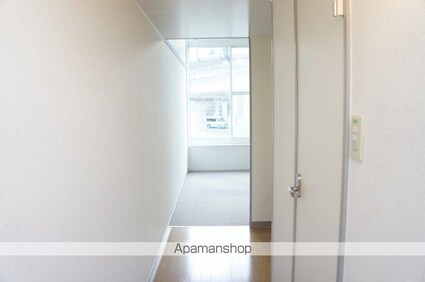 レオパレス西之島[1K/20.28m2]の玄関