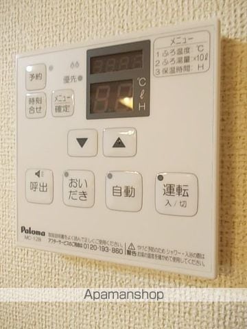 リフティ・サイド・コートの内装写真