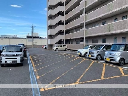 滋賀県東近江市東沖野１丁目[2LDK/47.58m2]の駐車場1