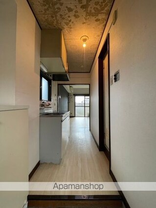 岩崎ビル[1R/20.35m2]の玄関