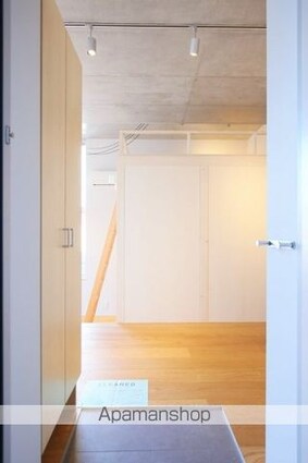 ＶＩＬＬＥＴＴＡ　ＫＯＭＡＧＯＭＥ[1LDK/30.6m2]の玄関