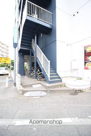 メゾン・タカの玄関写真