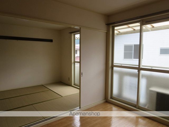 ハイツ新町3号棟の内装写真