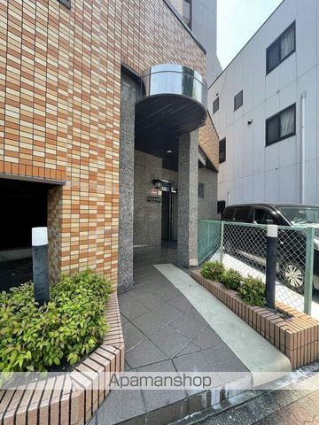 レジデンスカープ名古屋の玄関写真