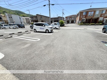 和歌山県和歌山市三葛[1LDK/37.13m2]の駐車場3