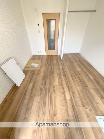 ライヴリー加納の内装写真