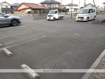 レオパレス金倉Ⅱ[1K/28.02m2]の駐車場1