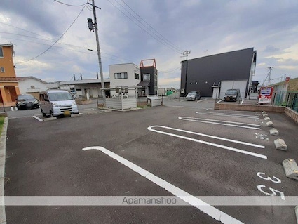 ボヌール・シュン[1DK/29.29m2]の駐車場