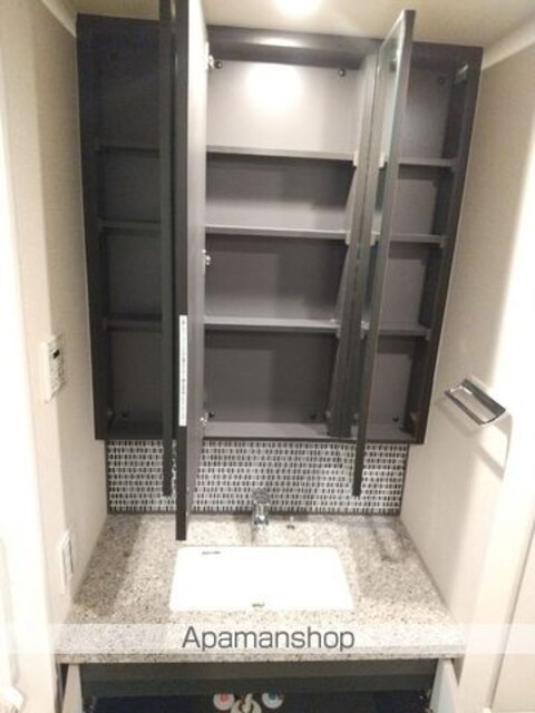 東京都杉並区高円寺南２丁目[1R/26.06m2]の洗面所