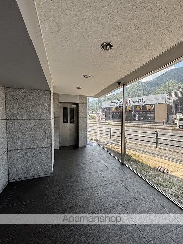 SS八木ハイツの玄関写真