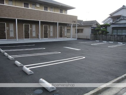 エクセル仲上[1K/26.27m2]の駐車場1