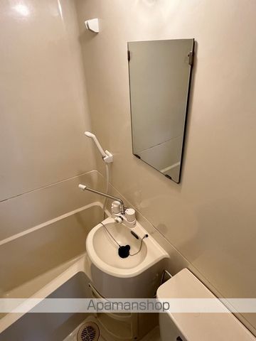 カレッジハイツIの内装写真