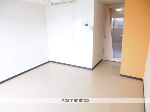 プラディオ森小路セレニテの内装写真