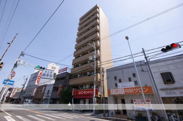 ロイヤルクイーンズパーク蛍池の外観写真
