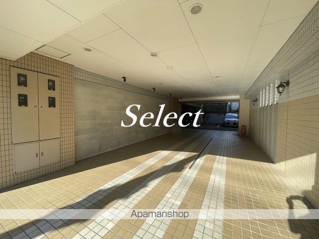 アーデル港南台の玄関写真