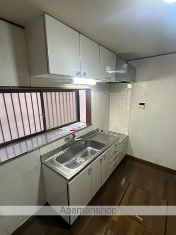 三浦市 2階建 築34年の内装写真