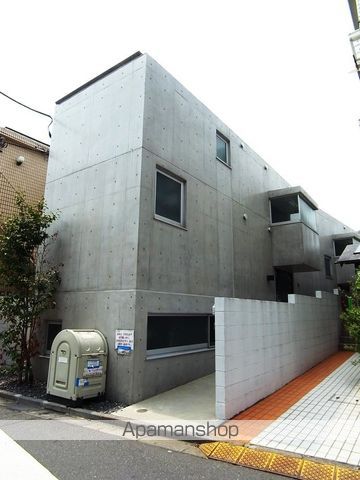 ナイン目白の外観写真