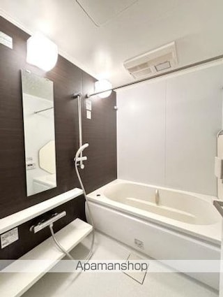 ザ・レジデンス丸亀町グリーン[2LDK/69.48m2]のバス