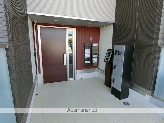 DーROOM DEARCOURT 八本松の玄関写真