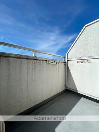 スカイコート白楽Ｂ号棟[1R/16.25m2]のバルコニー