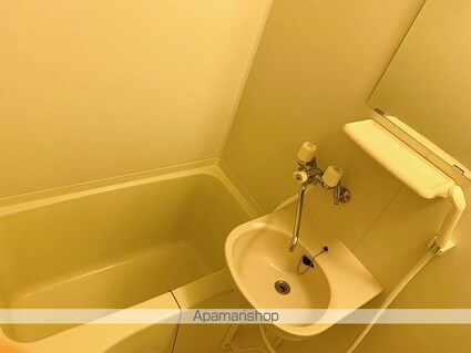 レオパレスＰｉｎｅＢｅａｃｈ[1K/23.18m2]の収納1