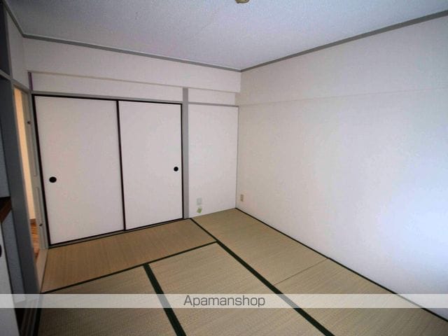 ロイヤルハイツさつき丘の内装写真