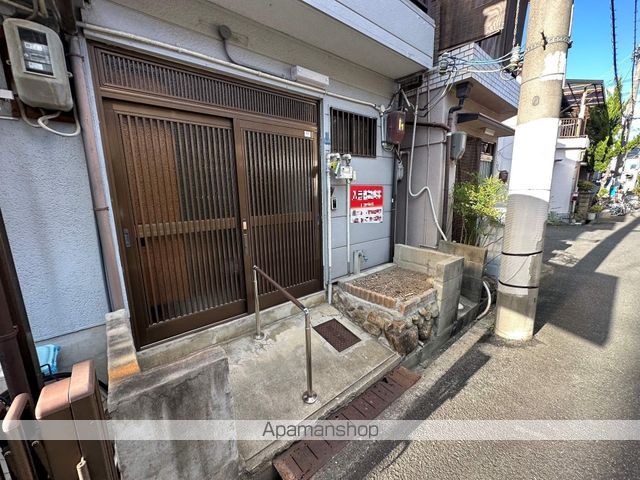 近鉄難波・奈良線 河内花園駅 徒歩11分 2階建 築55年の玄関写真