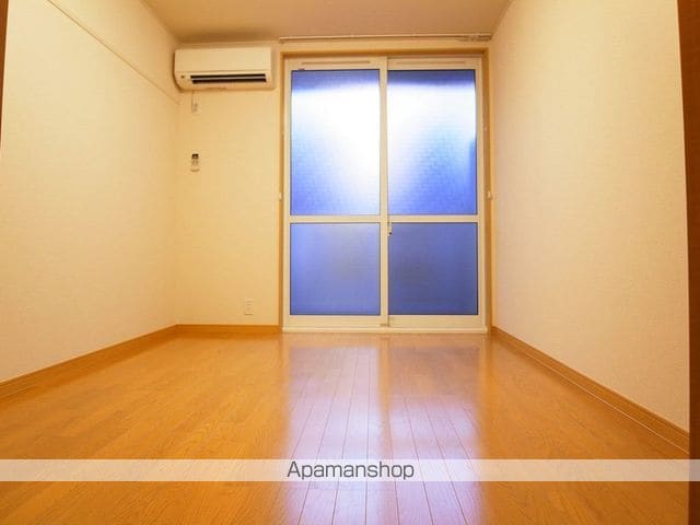 レオパレスラ フロル日明の内装写真