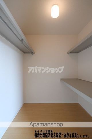 レフィナードの内装写真