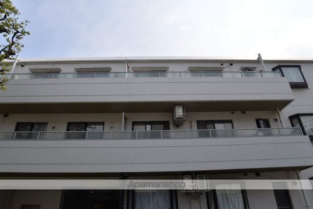 中野桃園パークハウスの外観写真