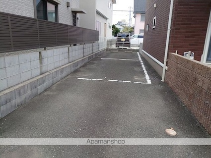 アリビオ黒田[3LDK/80.59m2]の駐車場