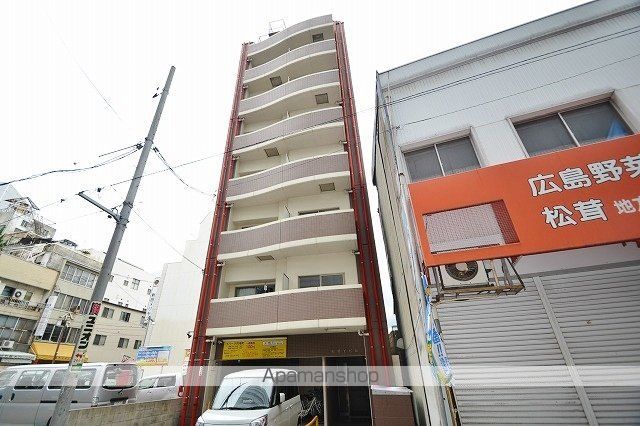 的場Yビルの玄関写真
