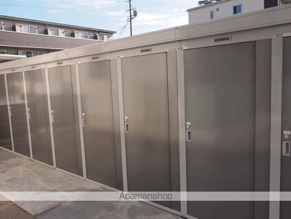 アートタウン[1LDK/47.7m2]の共用部3