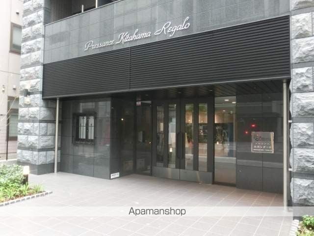 PRESSANCE北浜レガーロの玄関写真