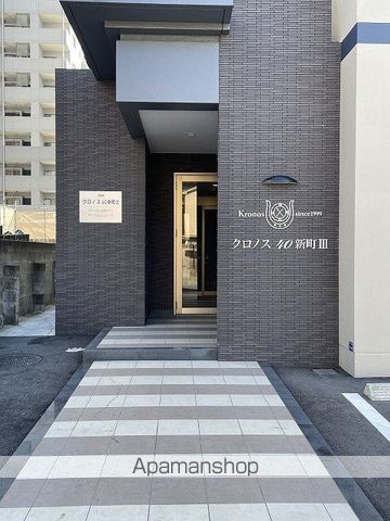 クロノス40新町IIIの玄関写真