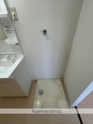 イゾラ ドゥエの内装写真