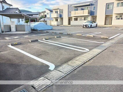 サンリット・サイド[1LDK/45.77m2]の駐車場