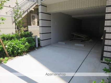 ＭＡＸＩＶ成増[1K/26.1m2]の駐車場