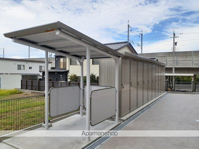 エクラ22の玄関写真