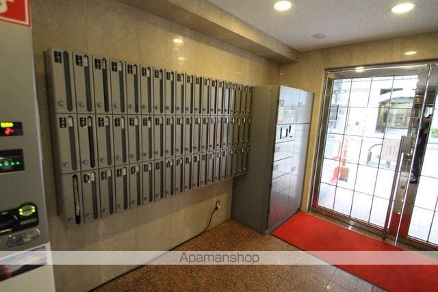第13関根マンションの玄関写真