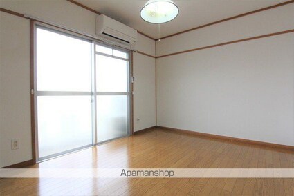 ヴィラ・アンソレイエ東温Ⅱ[2K/31.5m2]のリビング・居間