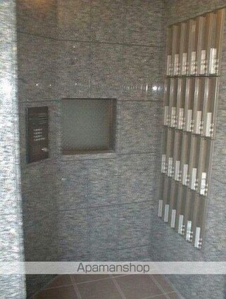 東京都中野区中央１丁目[1LDK/50.32m2]の共用部