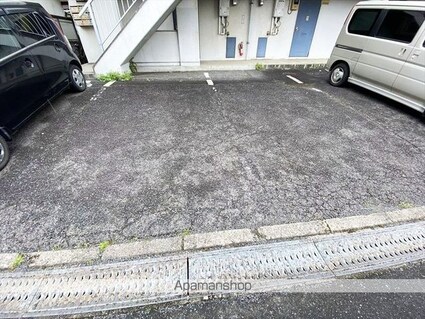 岡山県倉敷市中庄[1K/18.72m2]の駐車場1