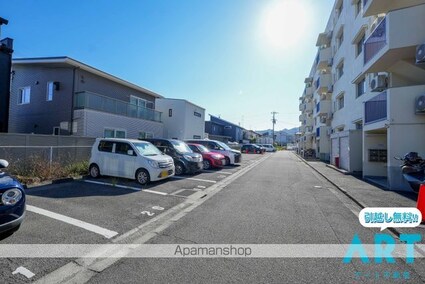 アルト堀江　１号棟[2DK/38.16m2]の駐車場