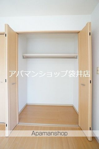 アスティオンIIIの内装写真