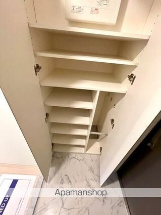 レジディア笹塚Ⅲ[1K/25.16m2]の玄関