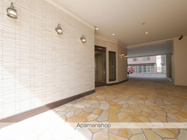 サンウッド札幌医大前の玄関写真