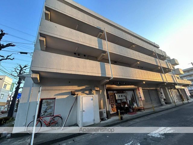 萩原ビルの玄関写真
