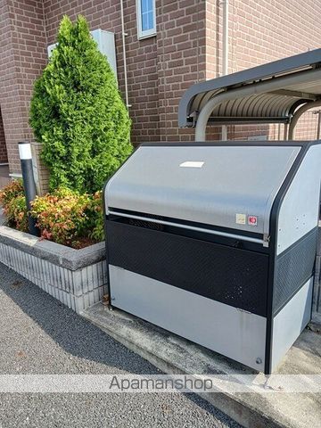 ヴェルカーサこいの森の玄関写真